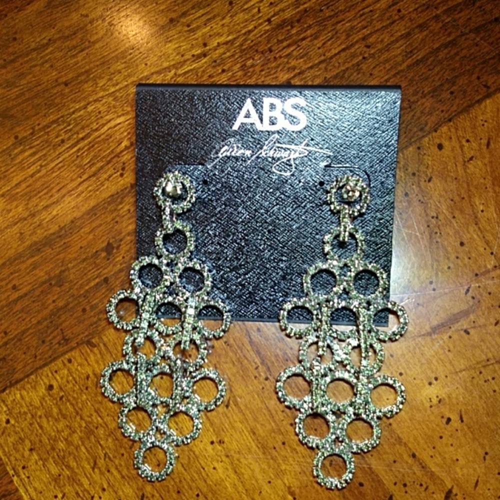 5/$20Allen Schwartz chandelier earrings